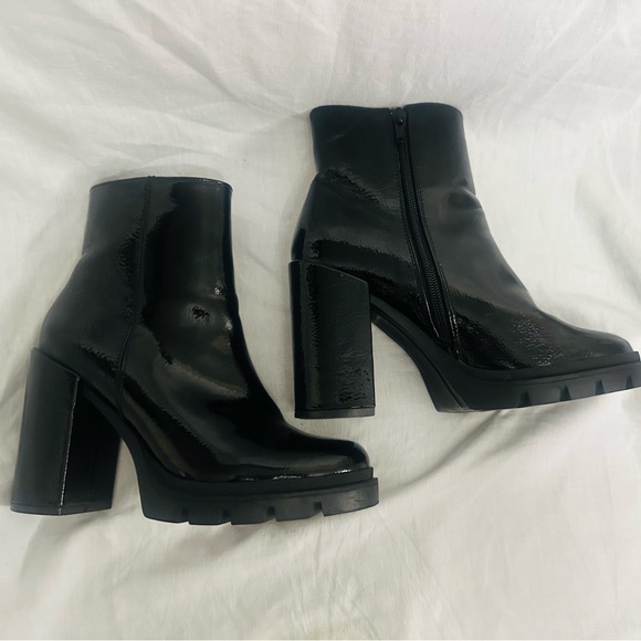 Steve Madden HOTT Y2K 90s Bratz Chunky Boots Shiny Black Platform Heel Size 7M - Picture 1 of 5